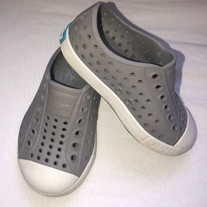 Gray Natives toddler size 6!